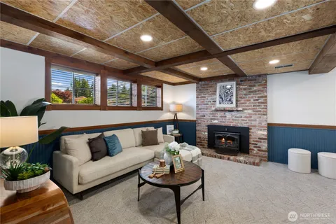 $1,050,000 | 6915 Northeast 163rd Street, Kenmore, WA 98028