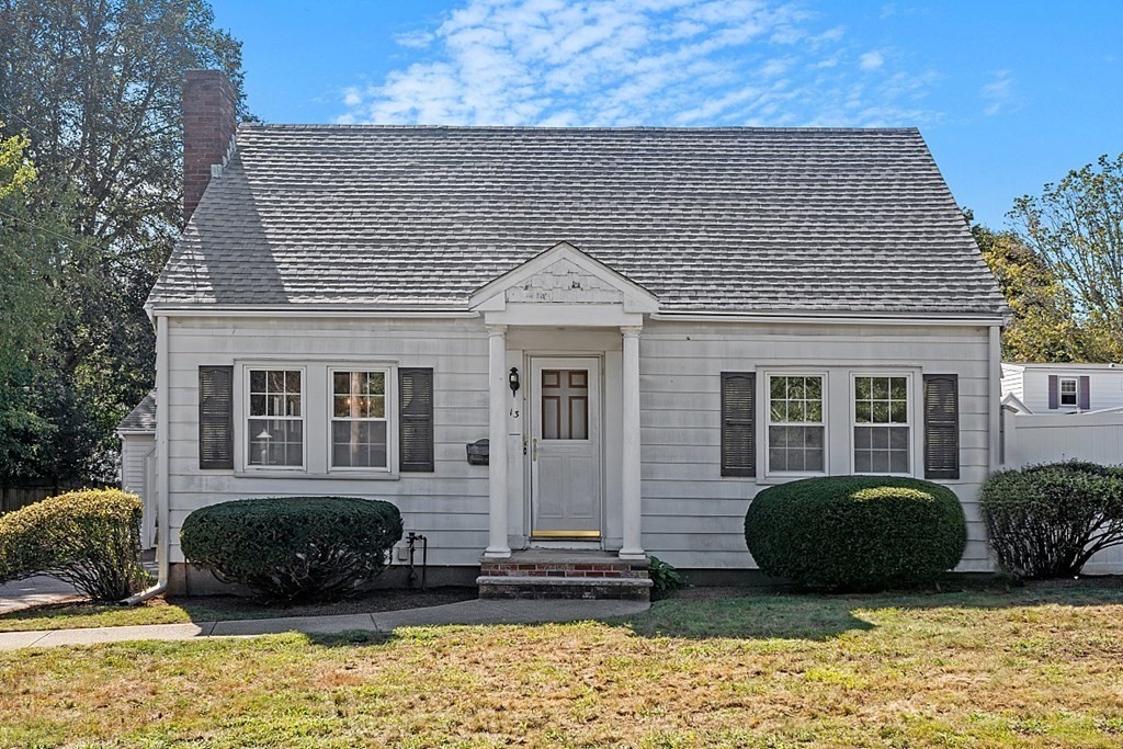 13 Sherwood Road Stoneham, MA 02180 - Photo 1 of 41 Gallery Image 1