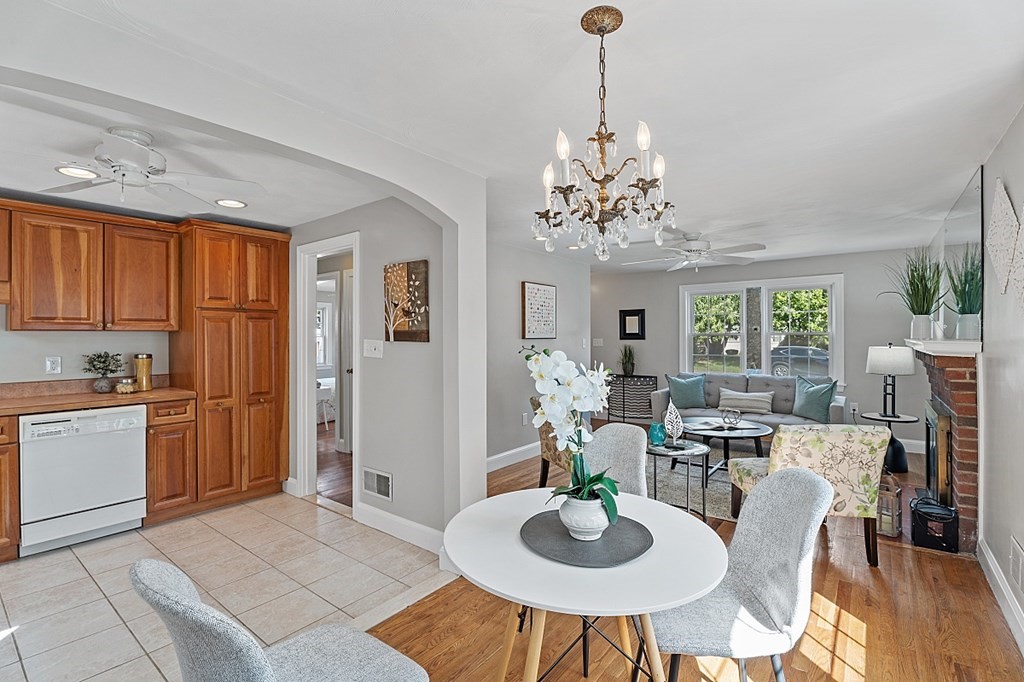 13 Sherwood Road Stoneham, MA 02180 - Photo 12 of 41 Gallery Image 12