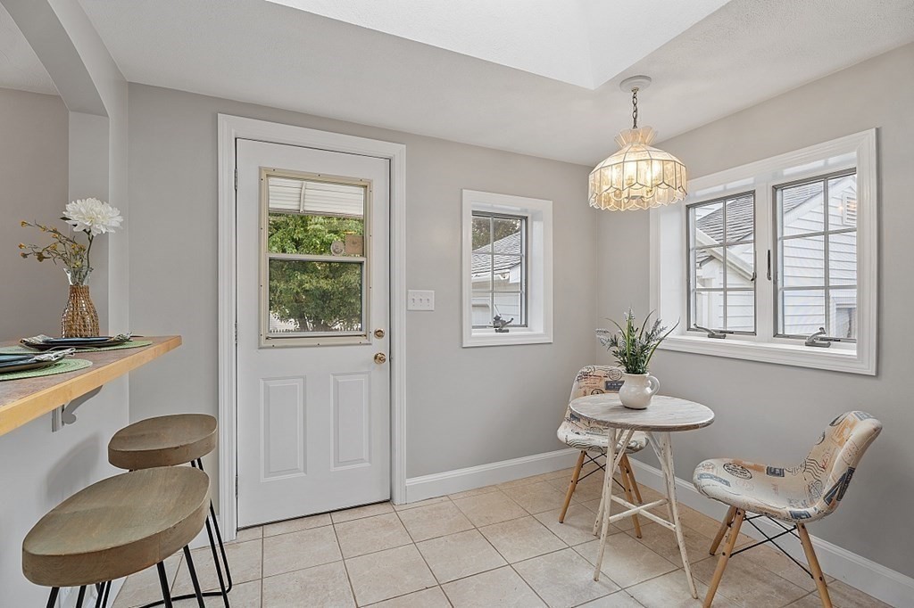13 Sherwood Road Stoneham, MA 02180 - Photo 18 of 41 Gallery Image 18