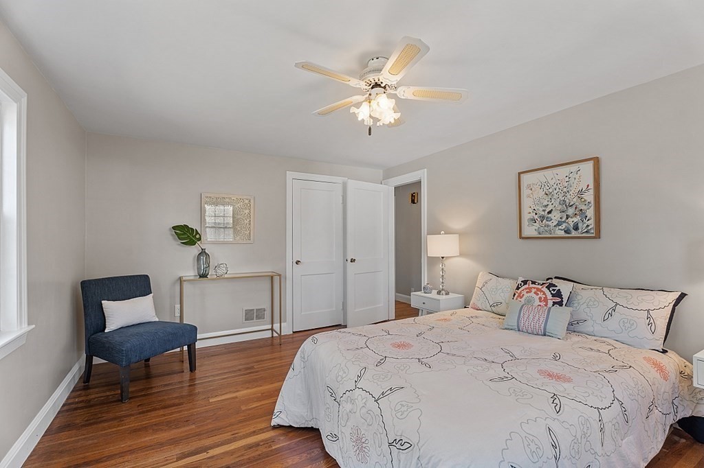 13 Sherwood Road Stoneham, MA 02180 - Photo 25 of 41 Gallery Image 25