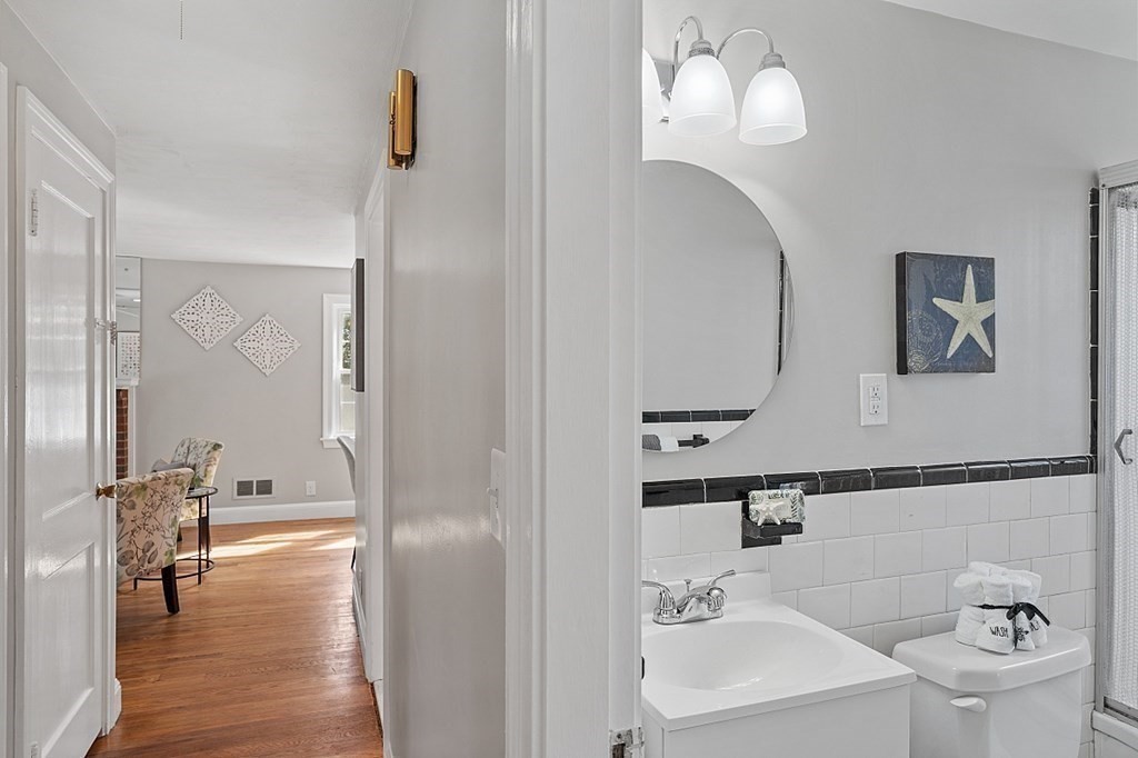 13 Sherwood Road Stoneham, MA 02180 - Photo 31 of 41 Gallery Image 31