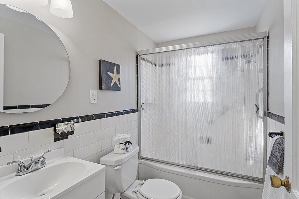 13 Sherwood Road Stoneham, MA 02180 - Photo 33 of 41 Gallery Image 33