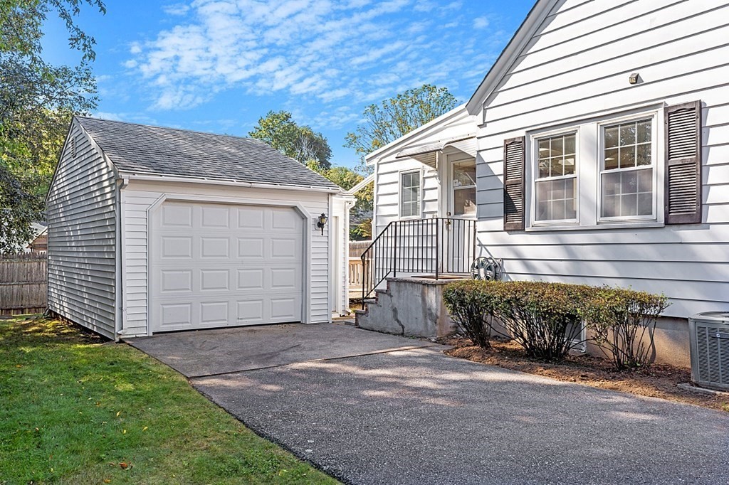 13 Sherwood Road Stoneham, MA 02180 - Photo 38 of 41 Gallery Image 38