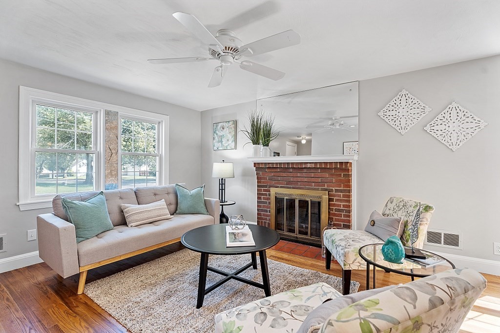 13 Sherwood Road Stoneham, MA 02180 - Photo 4 of 41 Gallery Image 4
