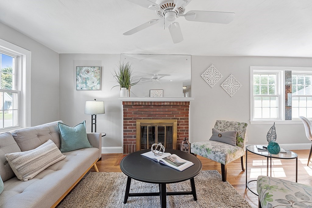 13 Sherwood Road Stoneham, MA 02180 - Photo 6 of 41 Gallery Image 6