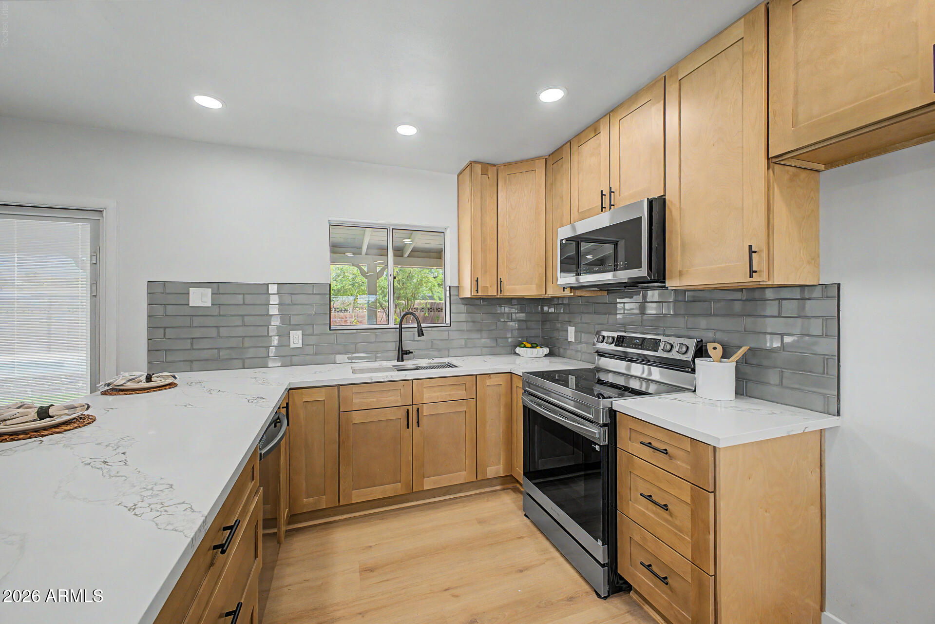 1538 West Ocotillo Road Phoenix, AZ 85015 - Photo 19 of 46 Kitchen