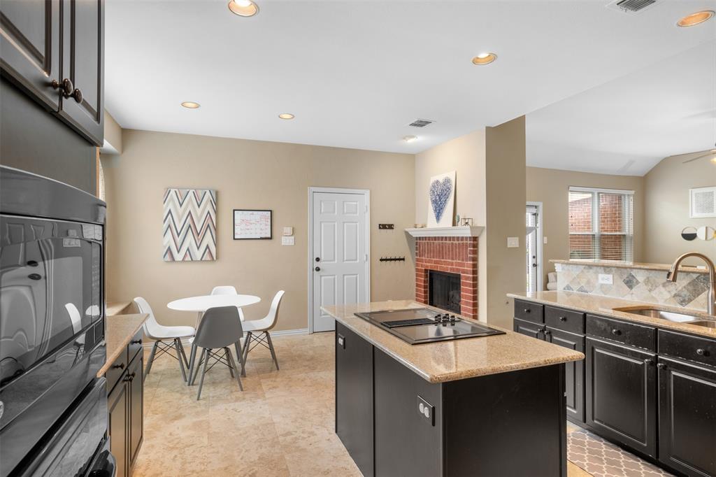 1908 Trail Ridge Lane Flower Mound, TX 75028 - Photo 5 of 28