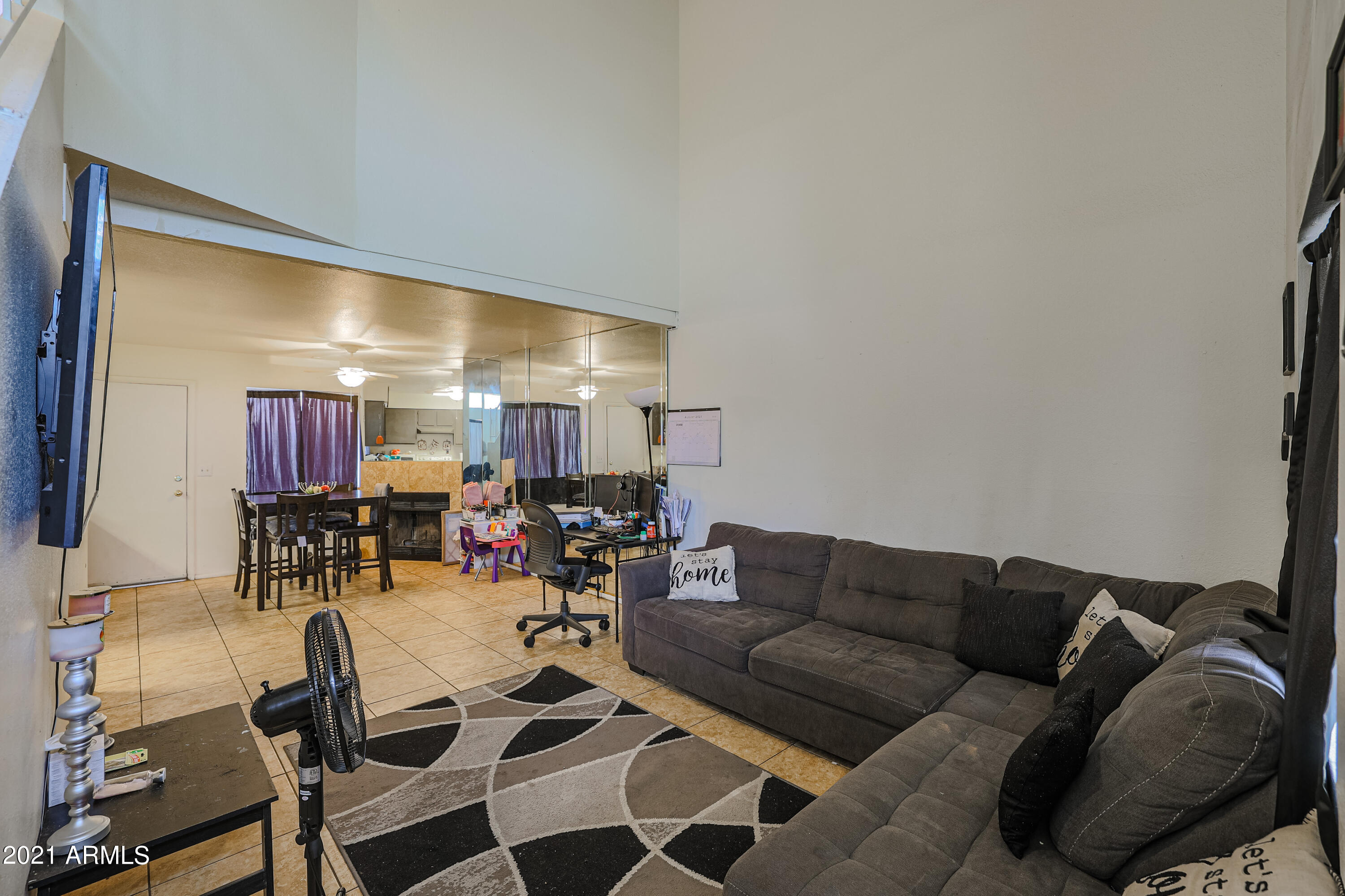 434 East Pecan Road Phoenix, AZ 85040 - Photo 3 of 20 Living Room