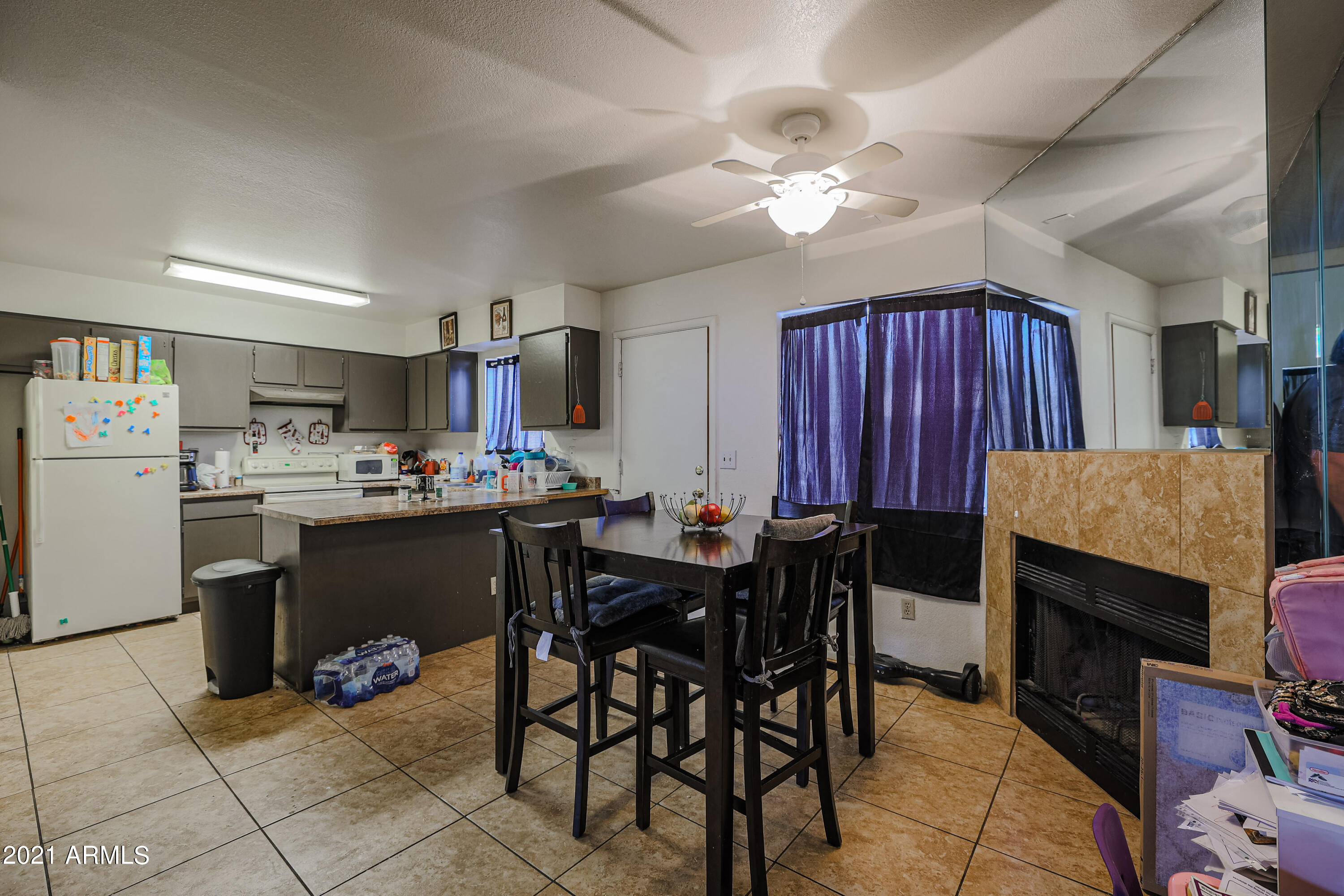 434 East Pecan Road Phoenix, AZ 85040 - Photo 5 of 20 Kitchen