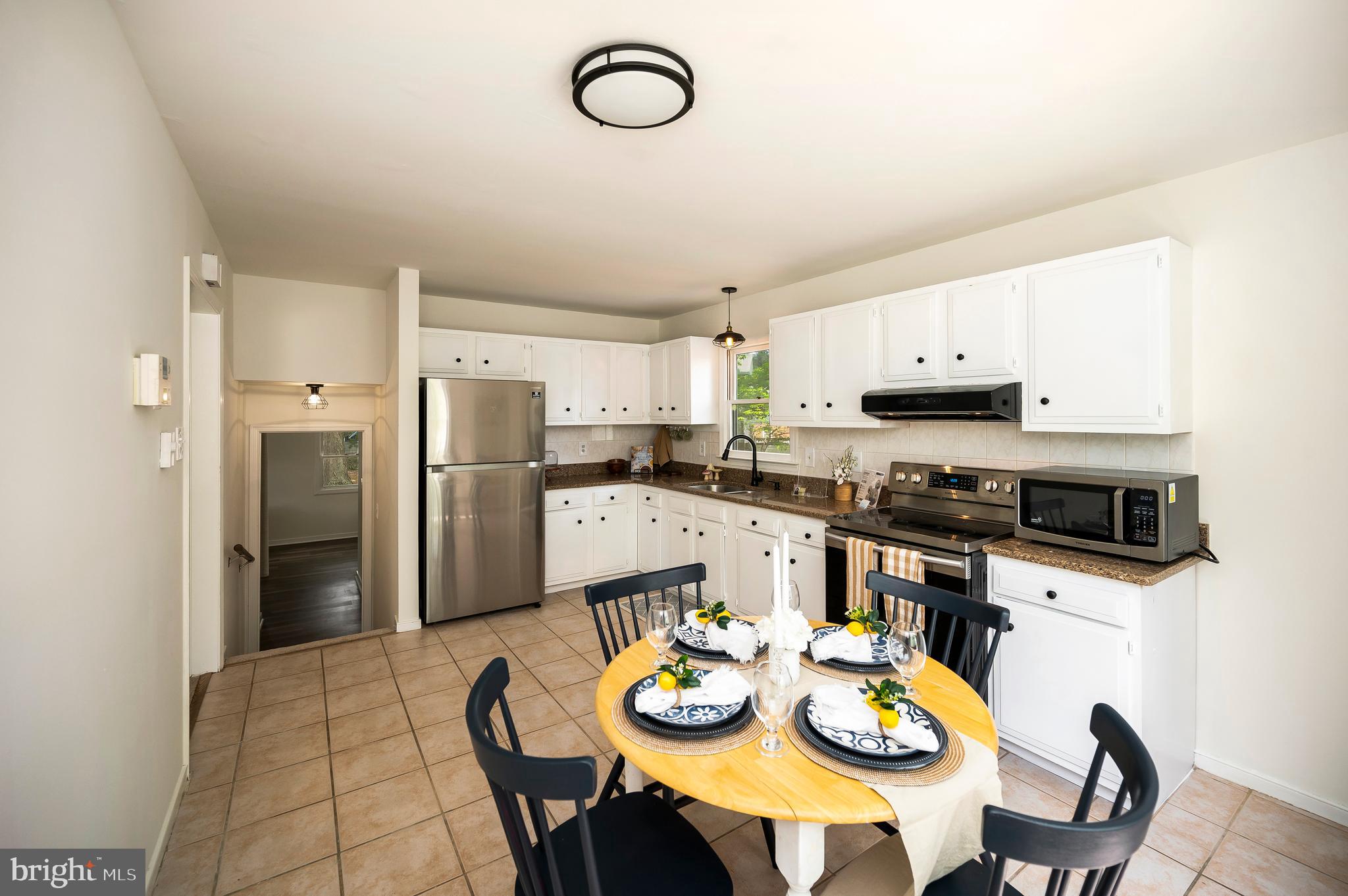 2601 Deerfield Road Ruther Glen, VA 22546 - Photo 16 of 51 Open layout kitchen and dining combo