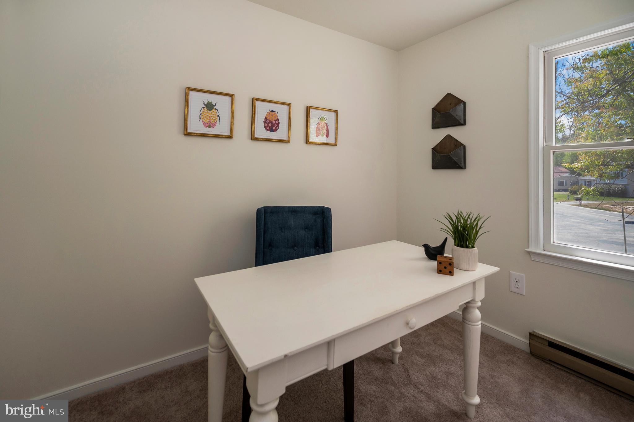 2601 Deerfield Road Ruther Glen, VA 22546 - Photo 28 of 51 Versatile room with window views