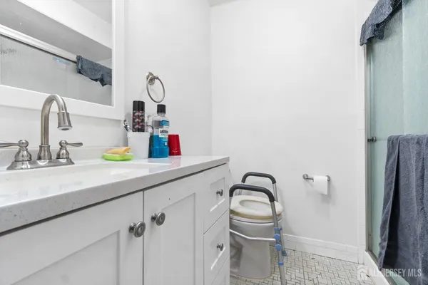$305,000 | 1002 Hidden Village Drive, Perth Amboy, NJ 08861