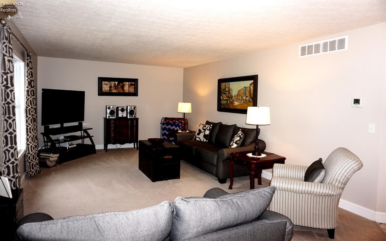 8607 Darrow Road Huron, OH 44839 - Photo 6 of 22 Gallery Image 6