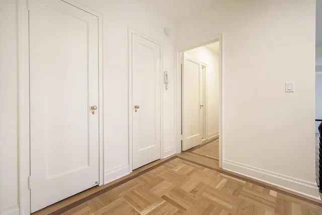 $749,000 | 20 East 35th Street, Unit 8K | Murray Hill