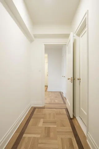 $749,000 | 20 East 35th Street, Unit 8K | Murray Hill