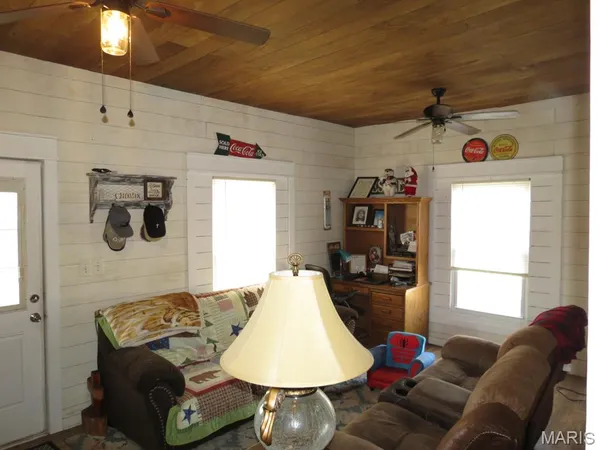 $155,900 | 122 County Road 20, Belleview, MO 63623