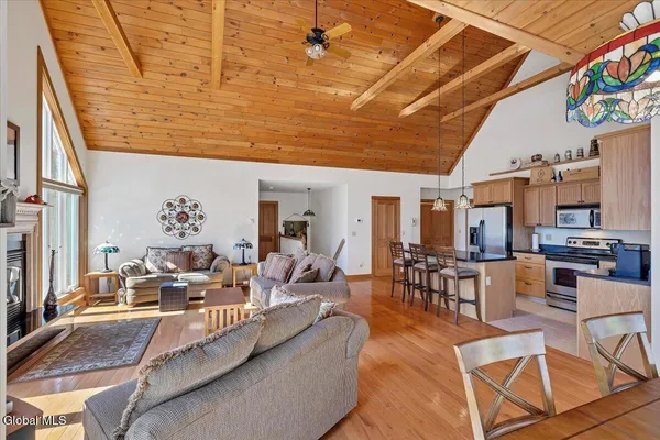 $889,000 | 2859 North Shore Road, Day, NY 12835