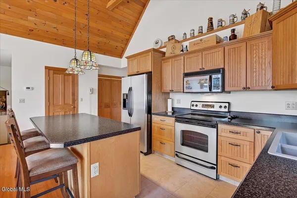 $889,000 | 2859 North Shore Road, Day, NY 12835