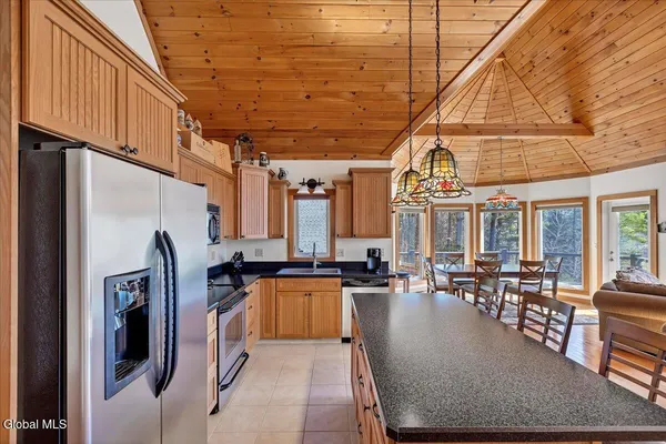$889,000 | 2859 North Shore Road, Day, NY 12835