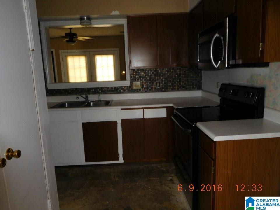 1418 Applegate Drive Alabaster, AL 35007 - Photo 3 of 16 Gallery Image 3