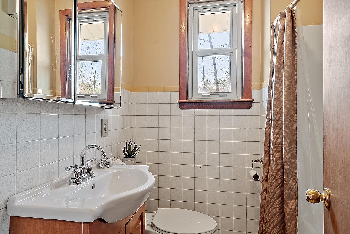 17 Ash Street Windham, NH 03087 - Photo 19 of 38