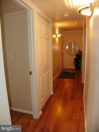 2241 Castle Rock Square, Unit 12C Reston, VA 20191 - Photo 11 of 17 Foyer