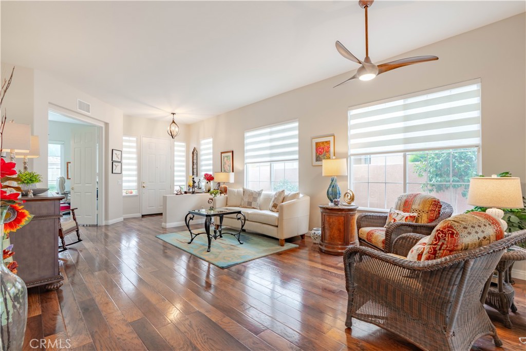 21511 Canaria Mission Viejo, CA 92692 - Photo 22 of 62 Love the windows in this home!