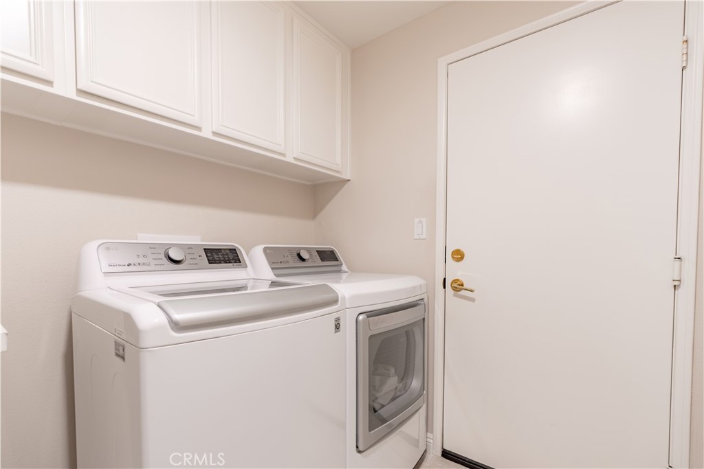 21511 Canaria Mission Viejo, CA 92692 - Photo 37 of 62 Direct access garage - into laundry room