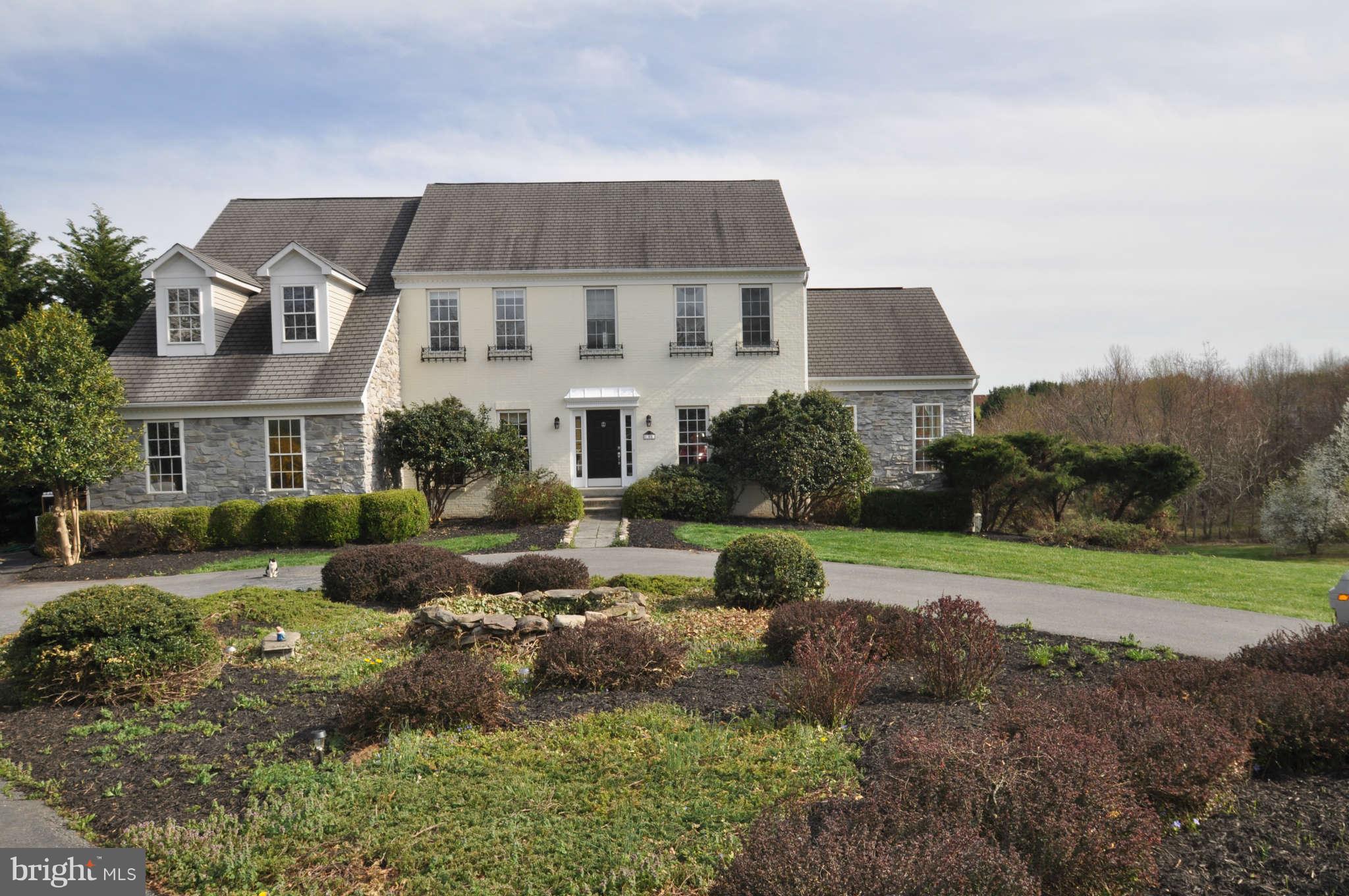 17531 Country View Way Mount Airy, MD 21771 - Photo 2 of 30 Circular Driveway with Water Feature