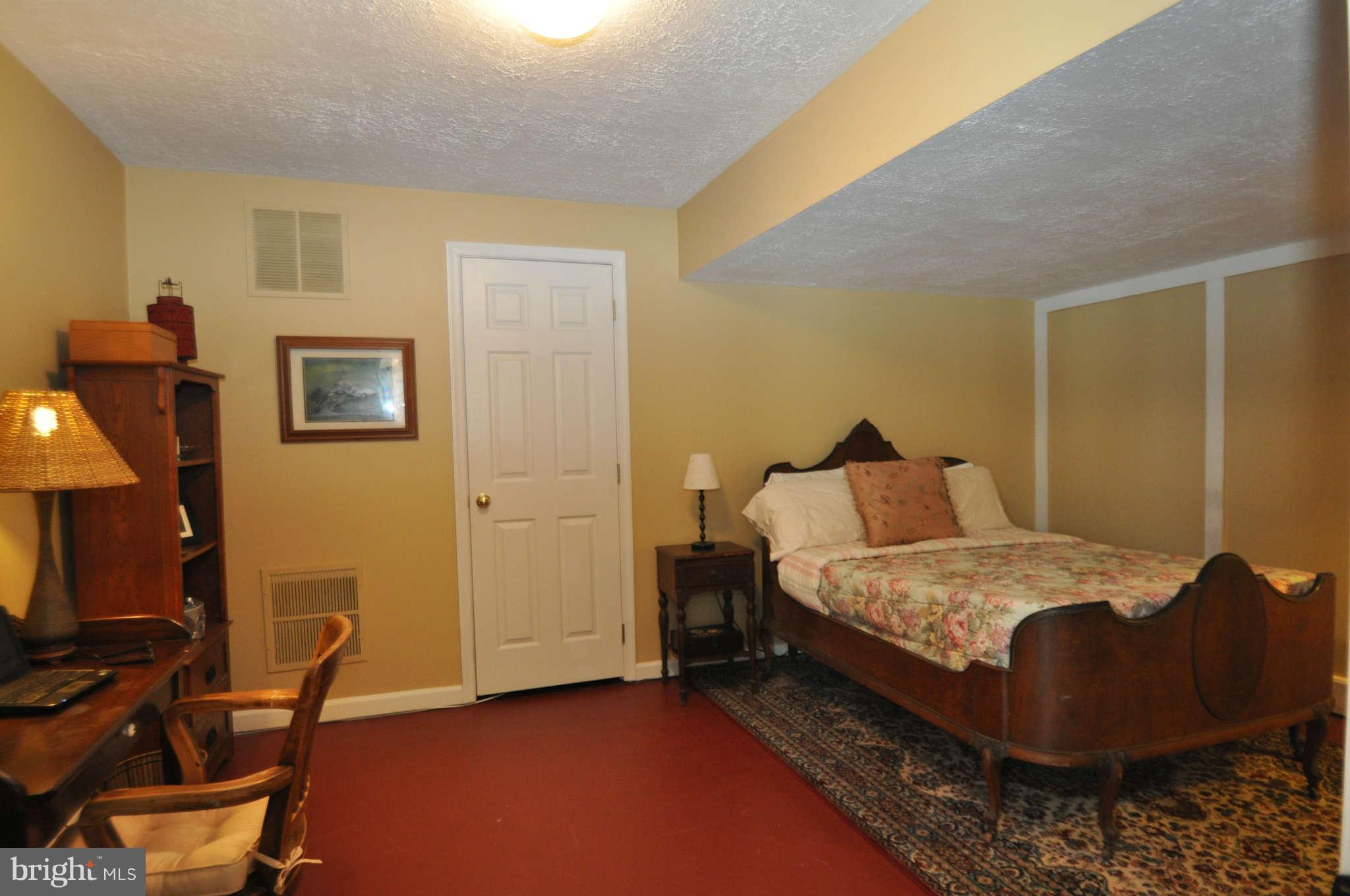 17531 Country View Way Mount Airy, MD 21771 - Photo 24 of 30 Bedroom in Basement