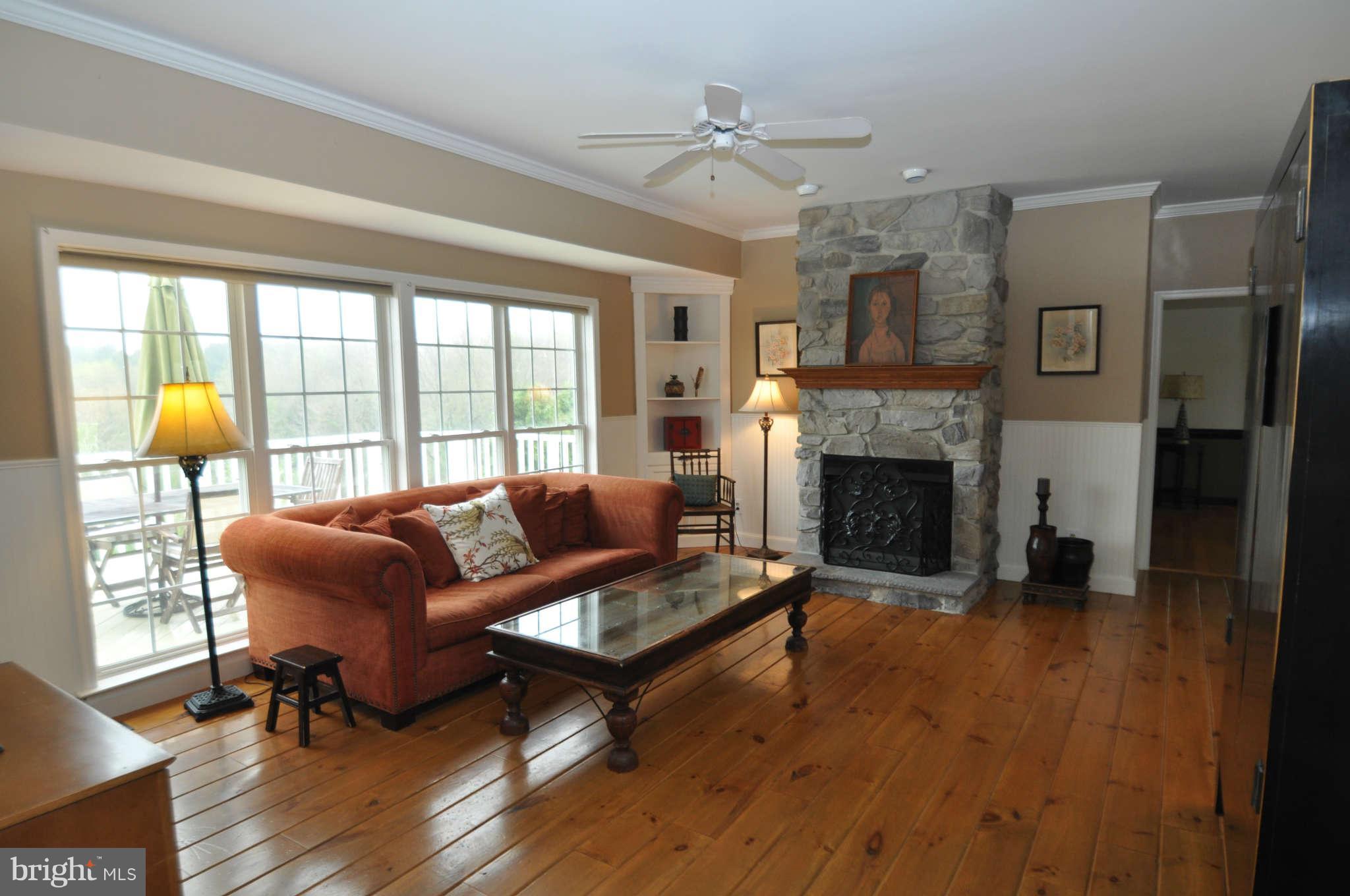 17531 Country View Way Mount Airy, MD 21771 - Photo 10 of 30 Beautiful Wide Plank Wood Floors