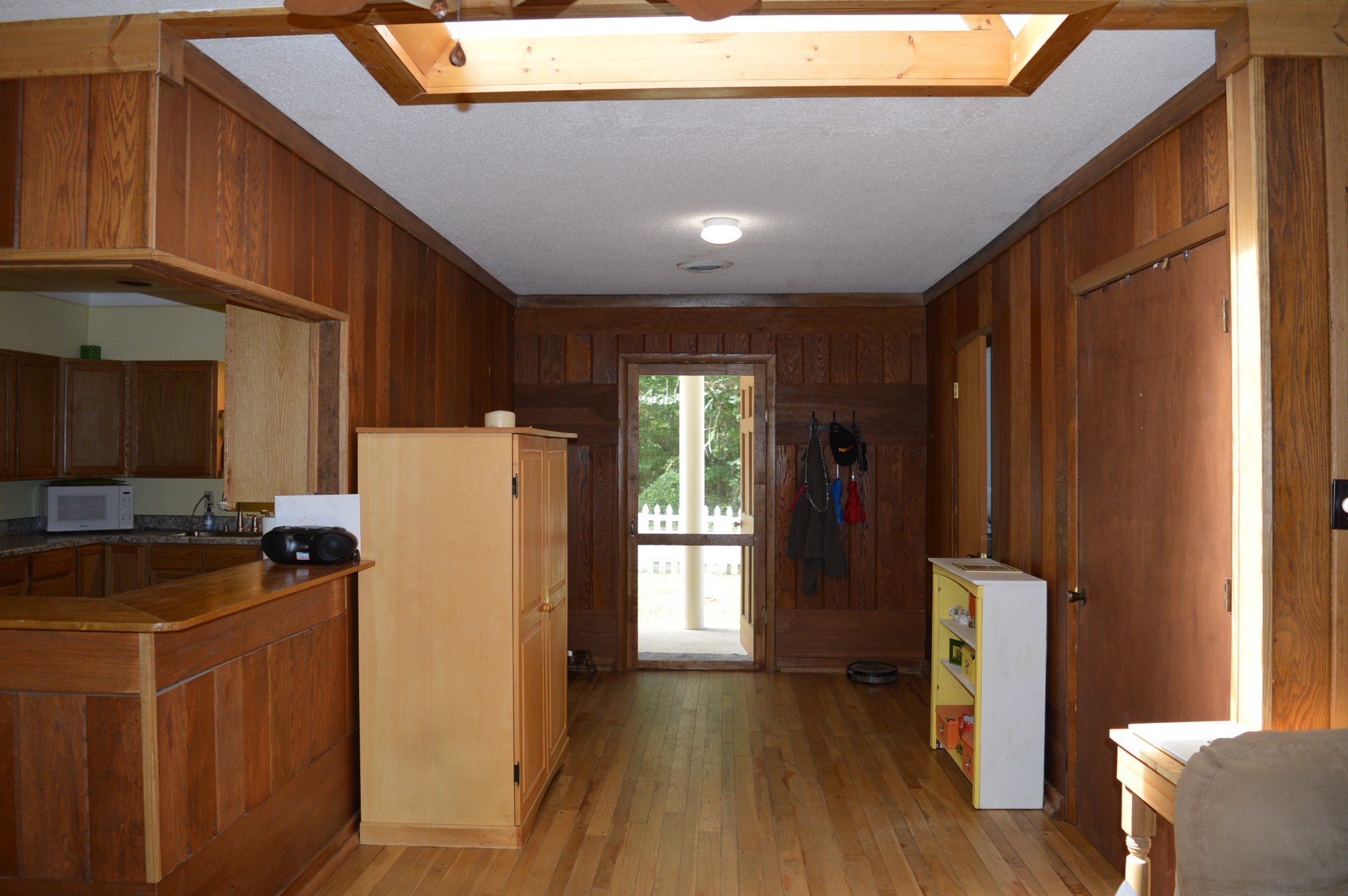 197 Midway Road Sewanee, TN 37375 - Photo 4 of 15 a kitchen with refrigerator and window