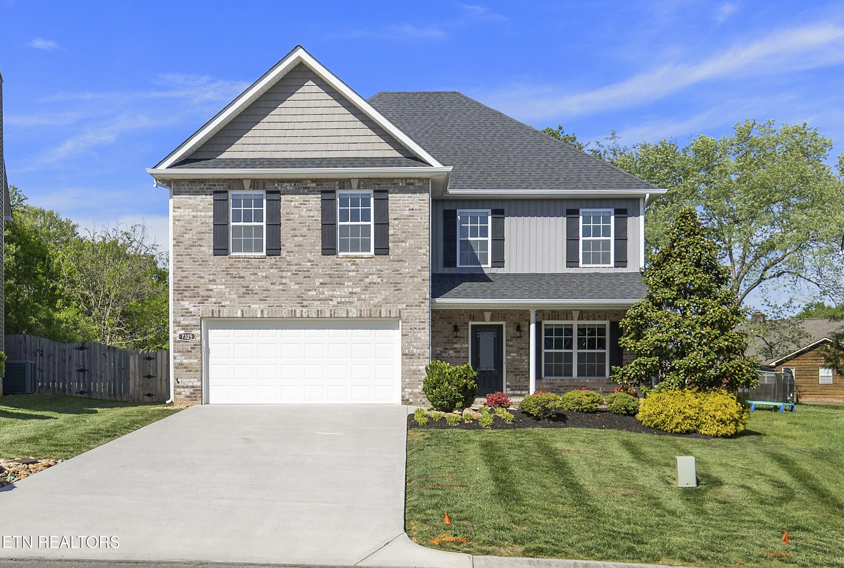 7325 Ladd Road Powell, TN 37849 - Photo 1 of 43 L40A9033