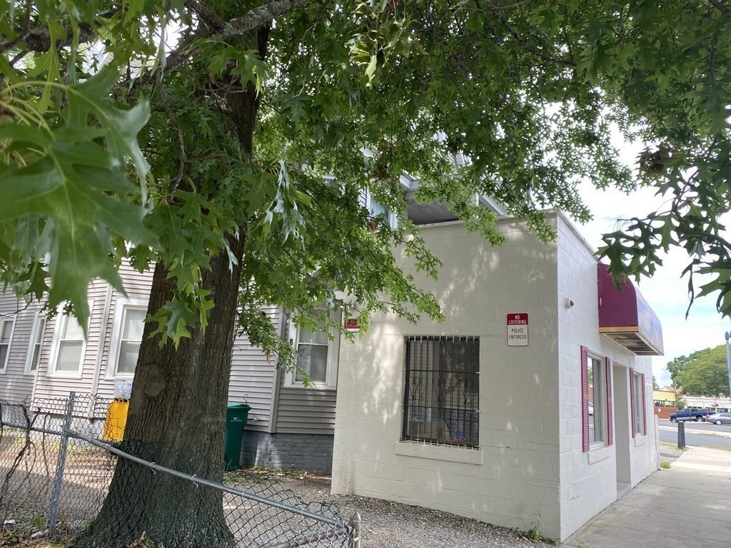 6-10 Commonwealth Avenue Springfield, MA 01108 - Photo 8 of 14