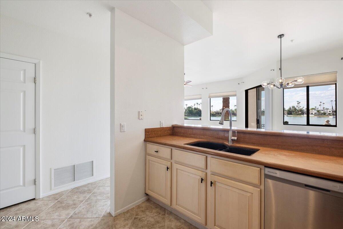 8270 North Hayden Road, Unit 1010 Scottsdale, AZ 85258 - Photo 16 of 25 08-66620730