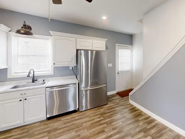 $2,700 | 5 Alder Street, Unit 5, Dracut, MA 01826