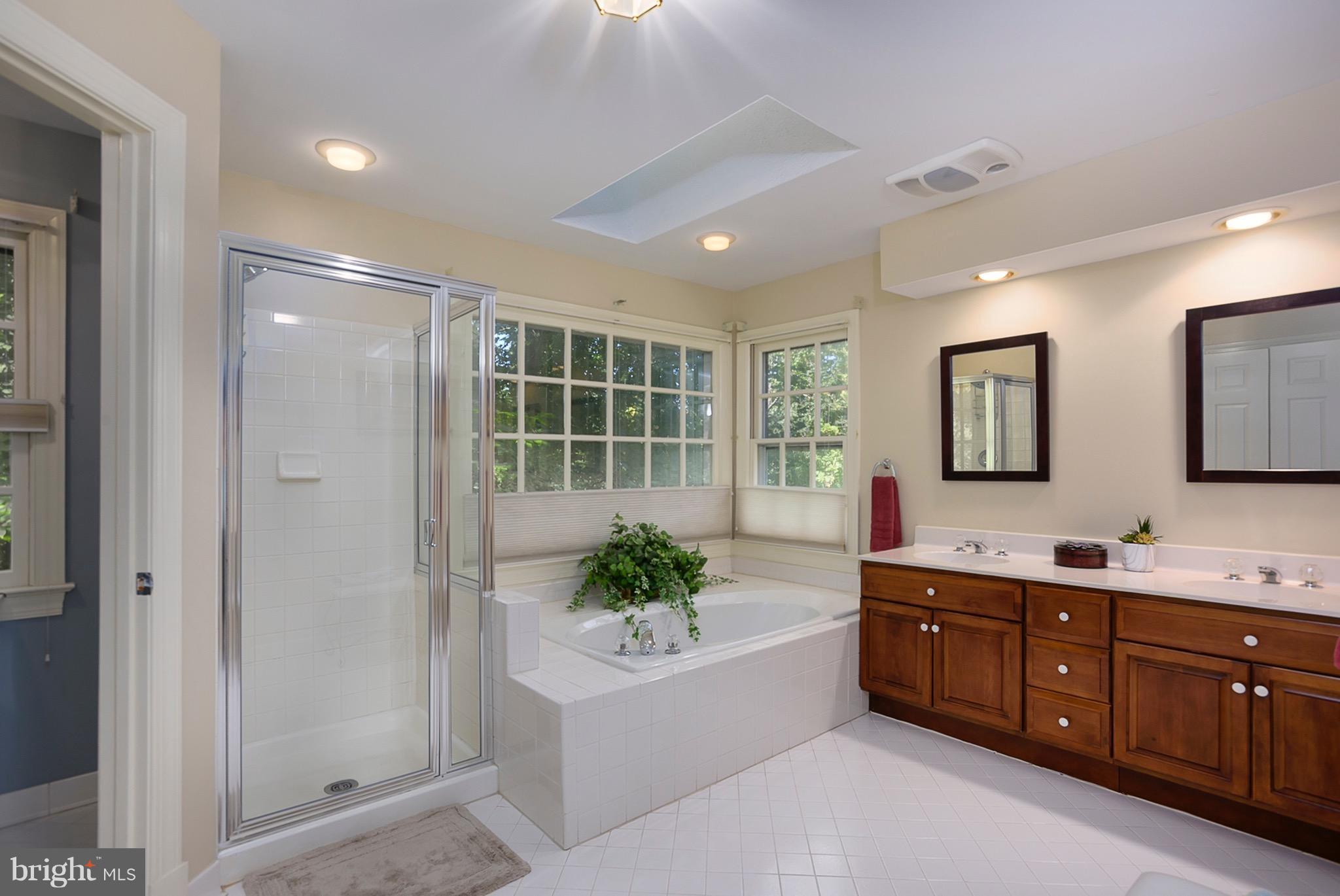 2307 Ridge Tree Court Ellicott City, MD 21042 - Photo 22 of 30 Bath
