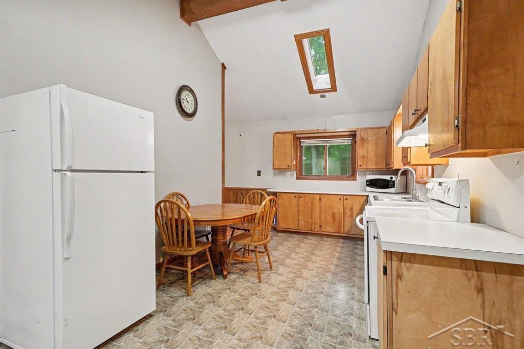 2626 Brady Road Lupton, MI 48635 - Photo 4 of 30