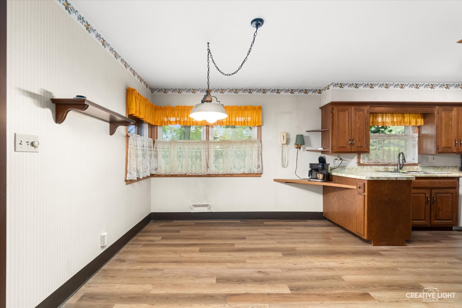 6S437 Hankes Road Aurora, IL 60506 - Photo 4 of 22