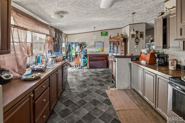 $69,900 | 331 South Harshaw Street, Cutler, IL 62238