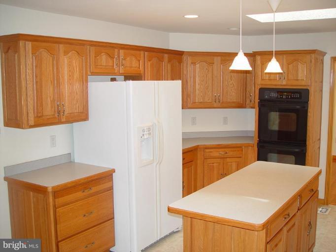 3722 Point Of Rocks Road Jefferson, MD 21755 - Photo 14 of 30 KITCHEN (REFRIDGERATOR/DOUBLE OVEN)