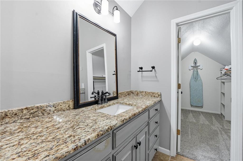 7005 Barth Road Shawnee, KS 66226 - Photo 36 of 71