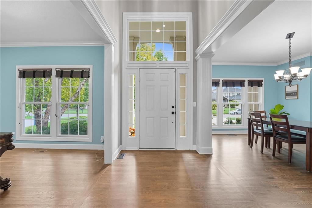 7005 Barth Road Shawnee, KS 66226 - Photo 4 of 71