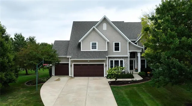 $725,000 | 7005 Barth Road, Shawnee, KS 66226