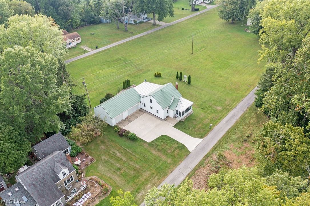 228 Cavalry Road Vermilion, OH 44089 - Photo 4 of 34 Birds eye view of property