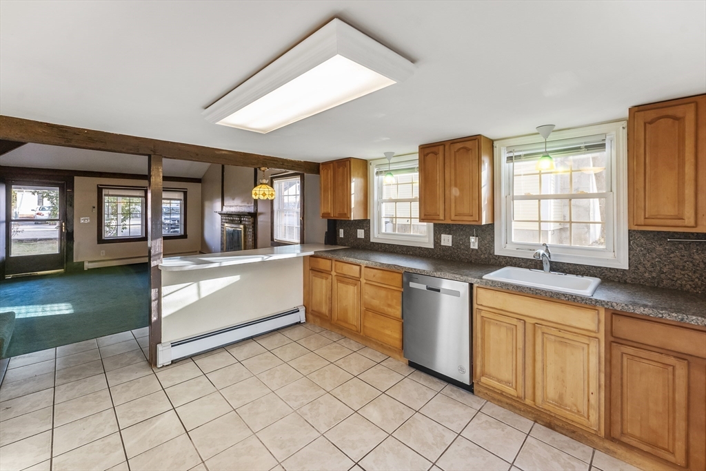 51 Overlook Road Weymouth, MA 02189 - Photo 10 of 32 Gallery Image 10