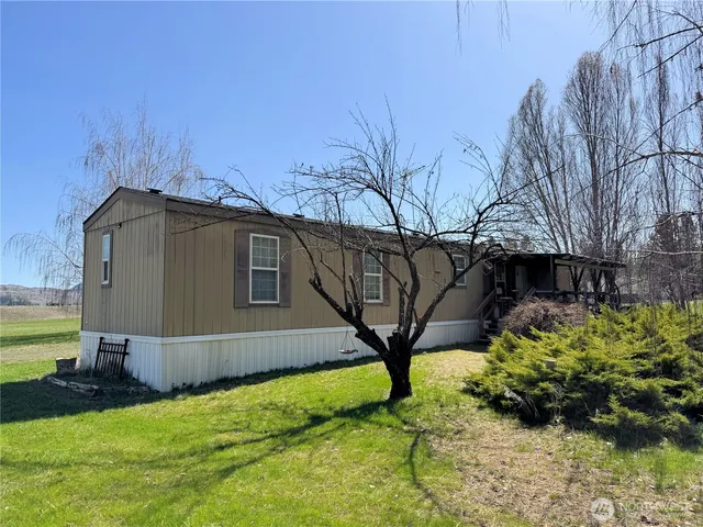 $284,500 | 40838 Porcupine Bay Road, Davenport, WA 99122