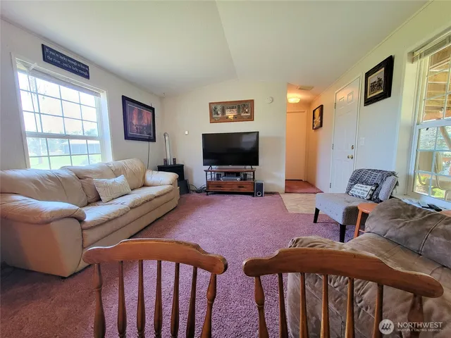 $284,500 | 40838 Porcupine Bay Road, Davenport, WA 99122