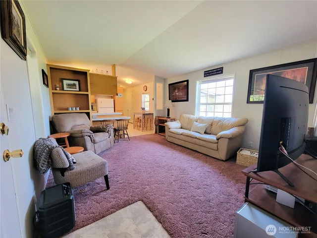 $284,500 | 40838 Porcupine Bay Road, Davenport, WA 99122